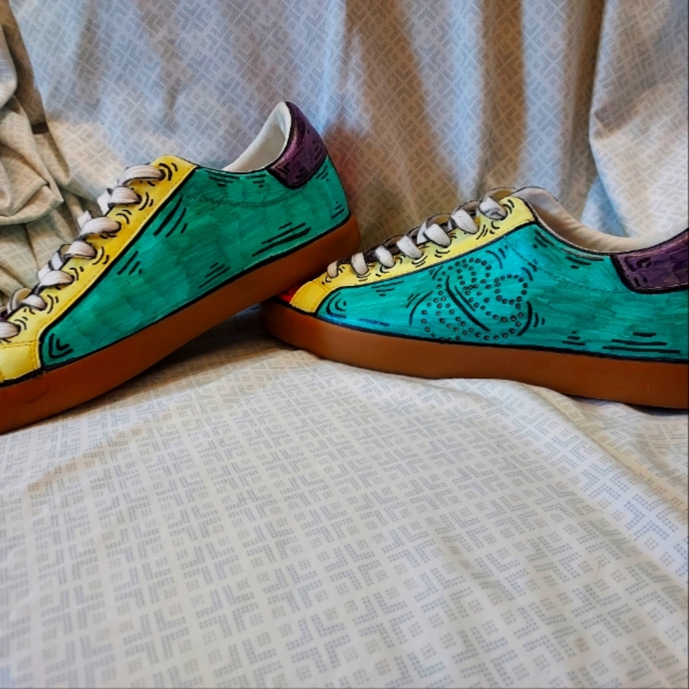 Sneakers